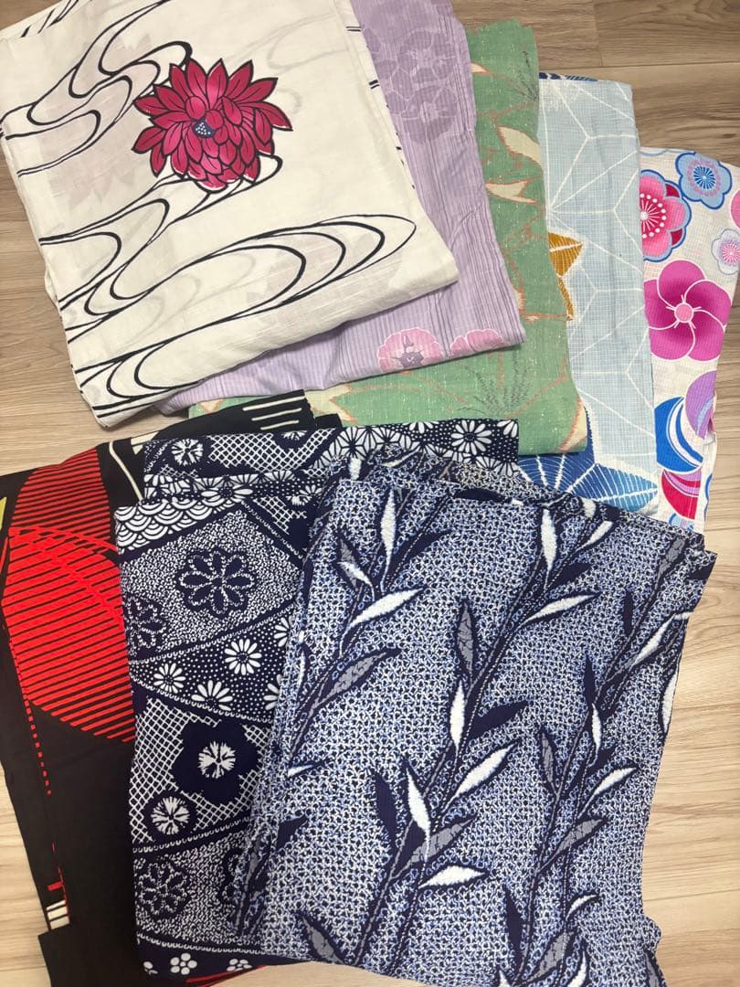 有松鳴海絞り、高級浴衣綿紅梅を含む浴衣8枚まとめ売り ◇アウトレット◇現代 有松鳴海絞 浴衣◇【濃紺】蝶 世代を問わず普遍
