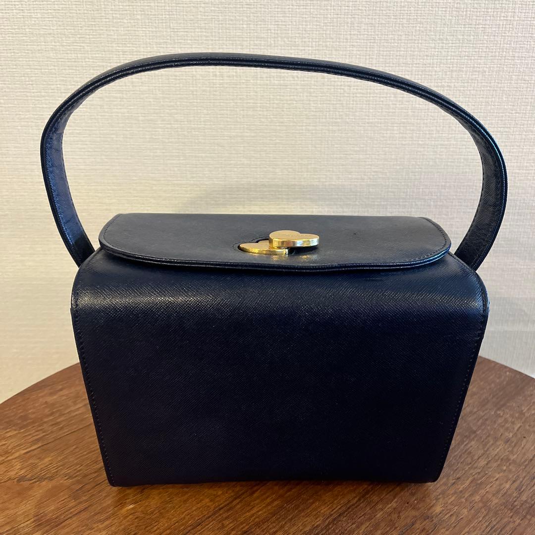 値下げcourreges クレージュ ハート バック - メルカリ