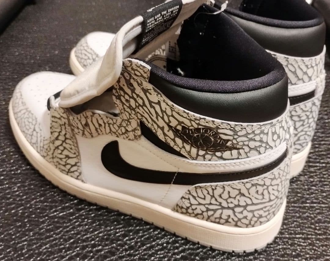 【新品未使用】エア ジョーダン 1 レトロ OG ホワイトセメント 30.0cm