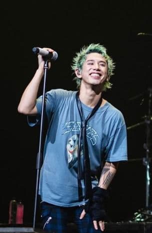 ワンオク TAKA着用 Tシャツ Eagles - メルカリ