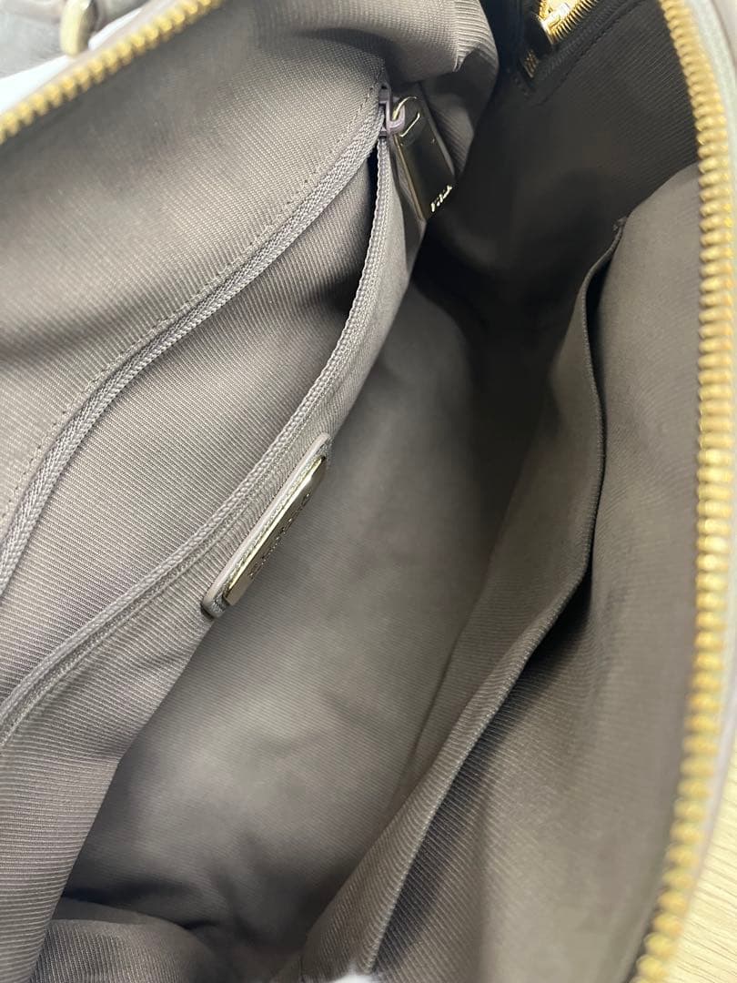 Furla グレー レザー ショルダーバッグ Furla グレー レザー