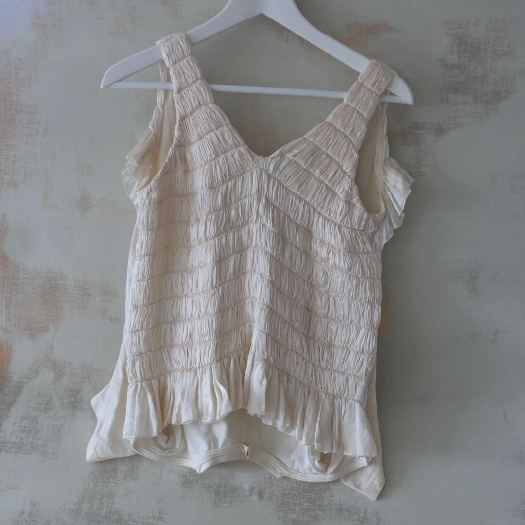 UNDERCOVER シルクギャザータンクトップ シルク100%タンクトップ, カップ付き, エクリュ／ブラトップインナー