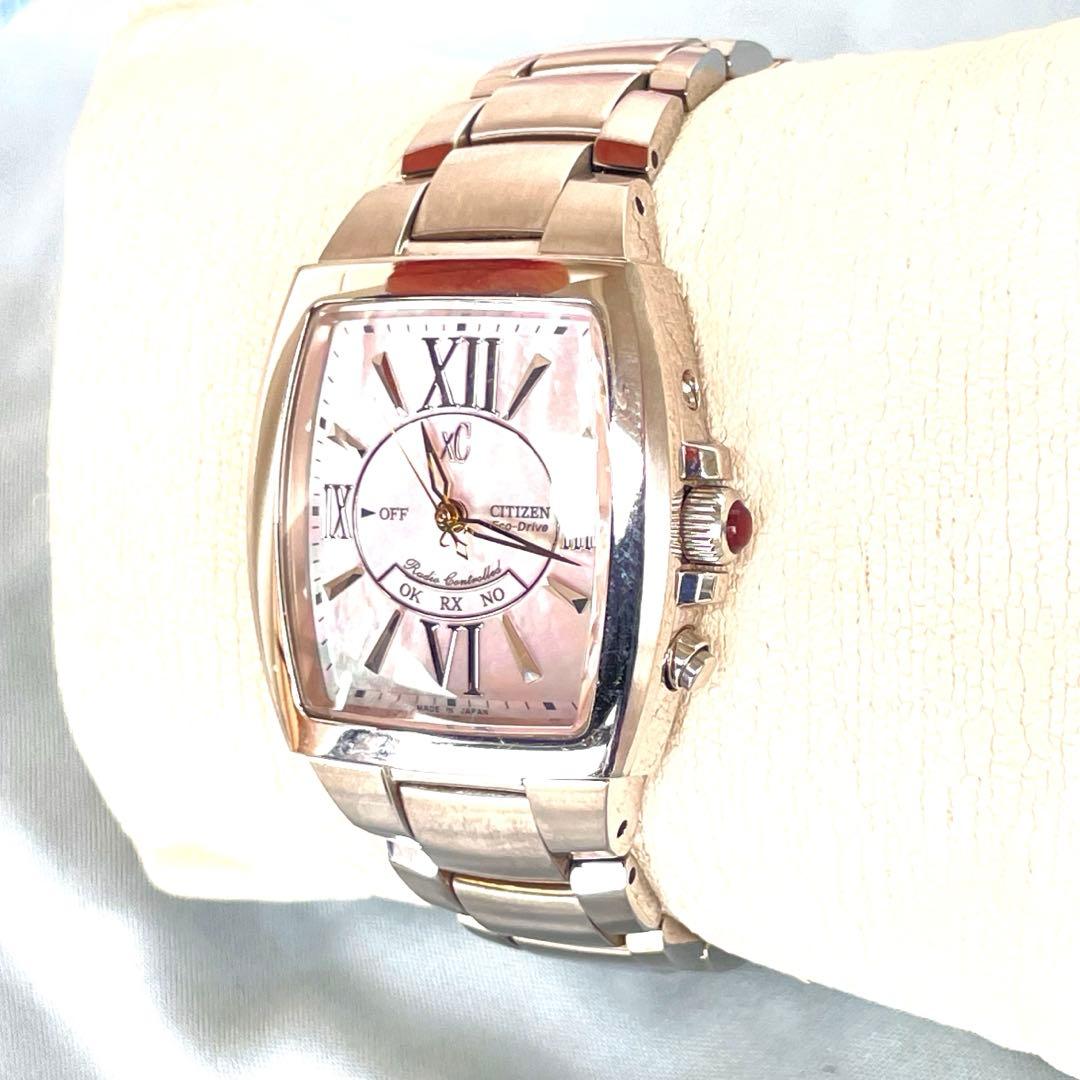 美品❣️xC クロスシーH330 シェル白文字盤 トノー 電波ソーラー 稼働