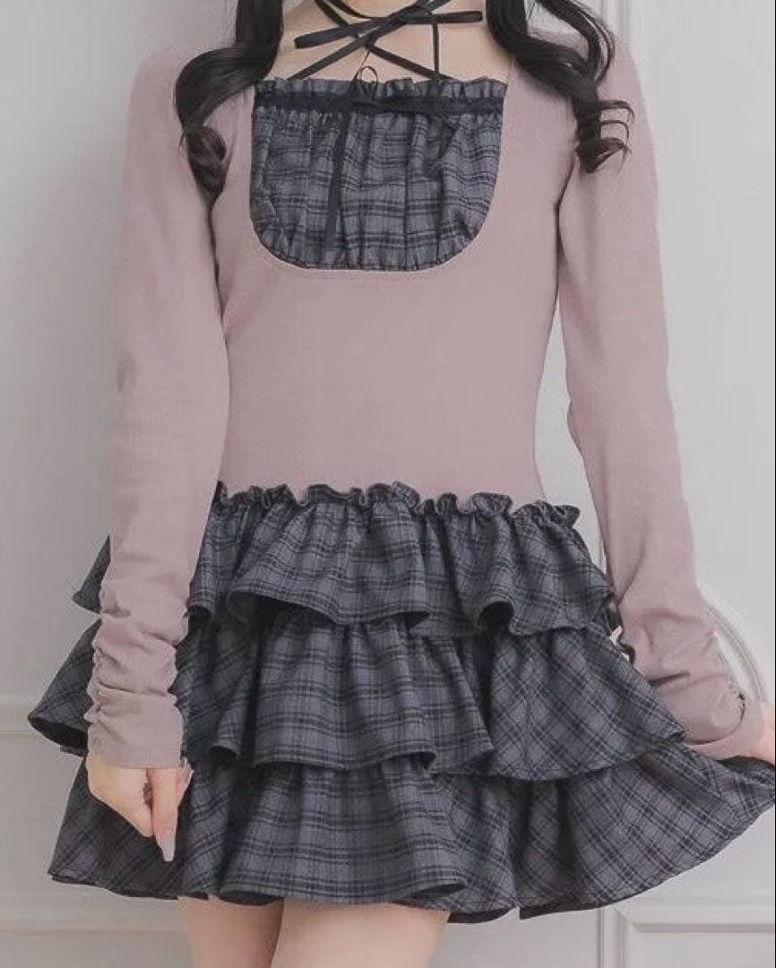 ラウンドフリルティアードリブワンピース pium ラウンドフリルティアードリブワンピース – pium