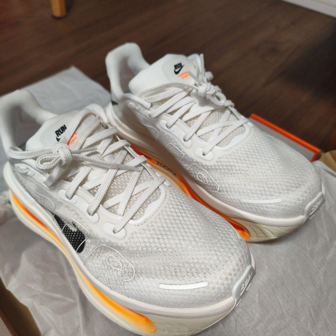 NIKE ボメロプレミアム ホワイト/オレンジ 27.0cm