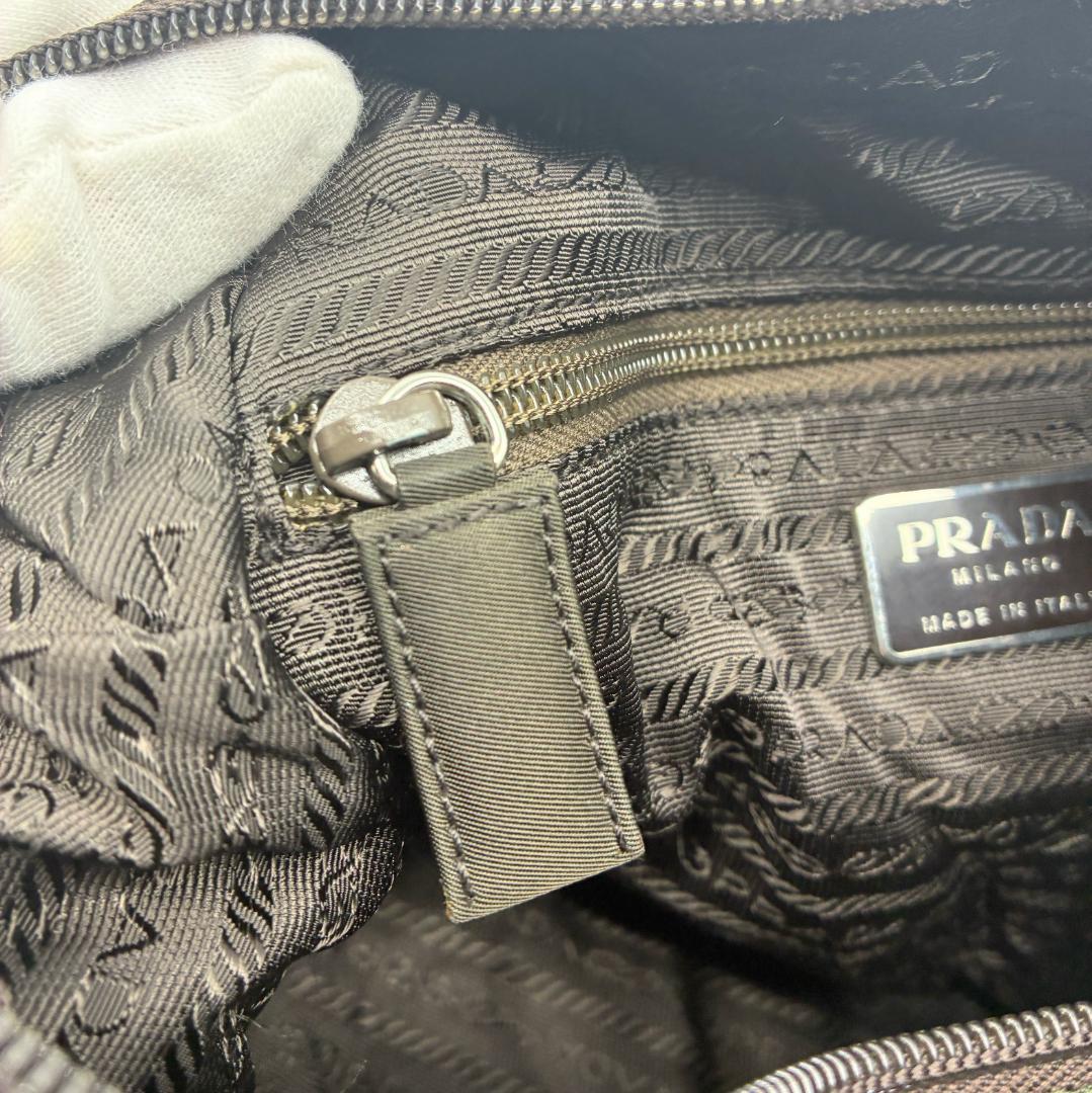 PRADA プラダ ナイロン ショルダーバッグ カーキ A1359C2 - メルカリ