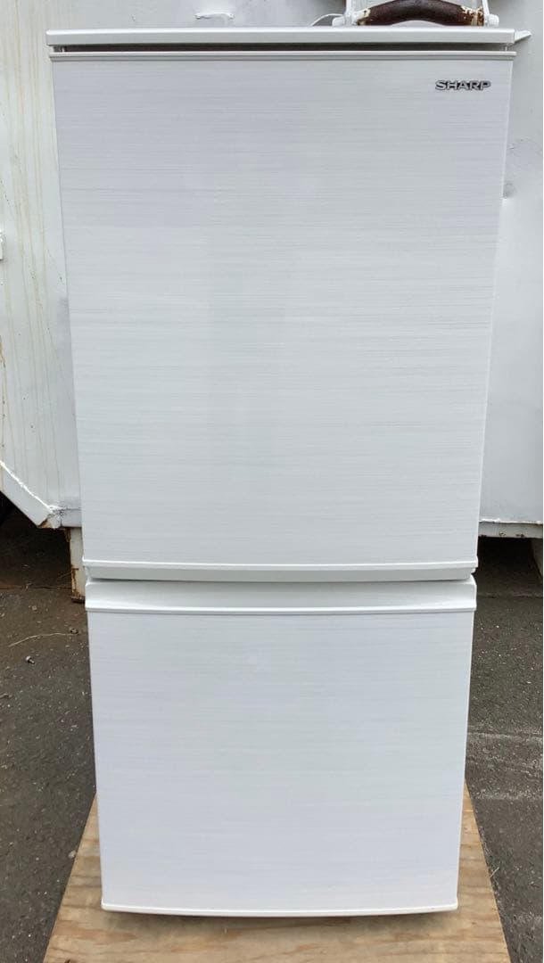ひまわり 19年製 シャープ 2ドア冷蔵庫 SJ-D14F-W 137L Amazon.co.jp: シャープ SHARP 冷蔵庫(幅48.0cm) 137L つけかえどっち