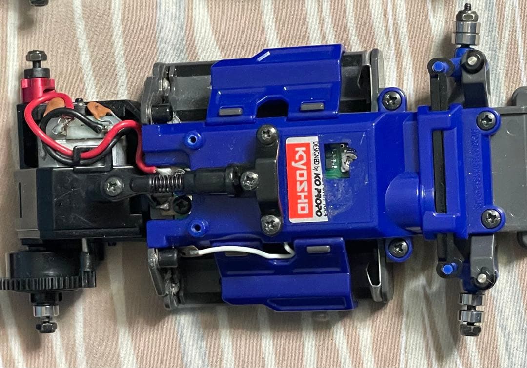 MINI-Z NissanとFerrari Enzoのラジコンカーセット。 - メルカリ