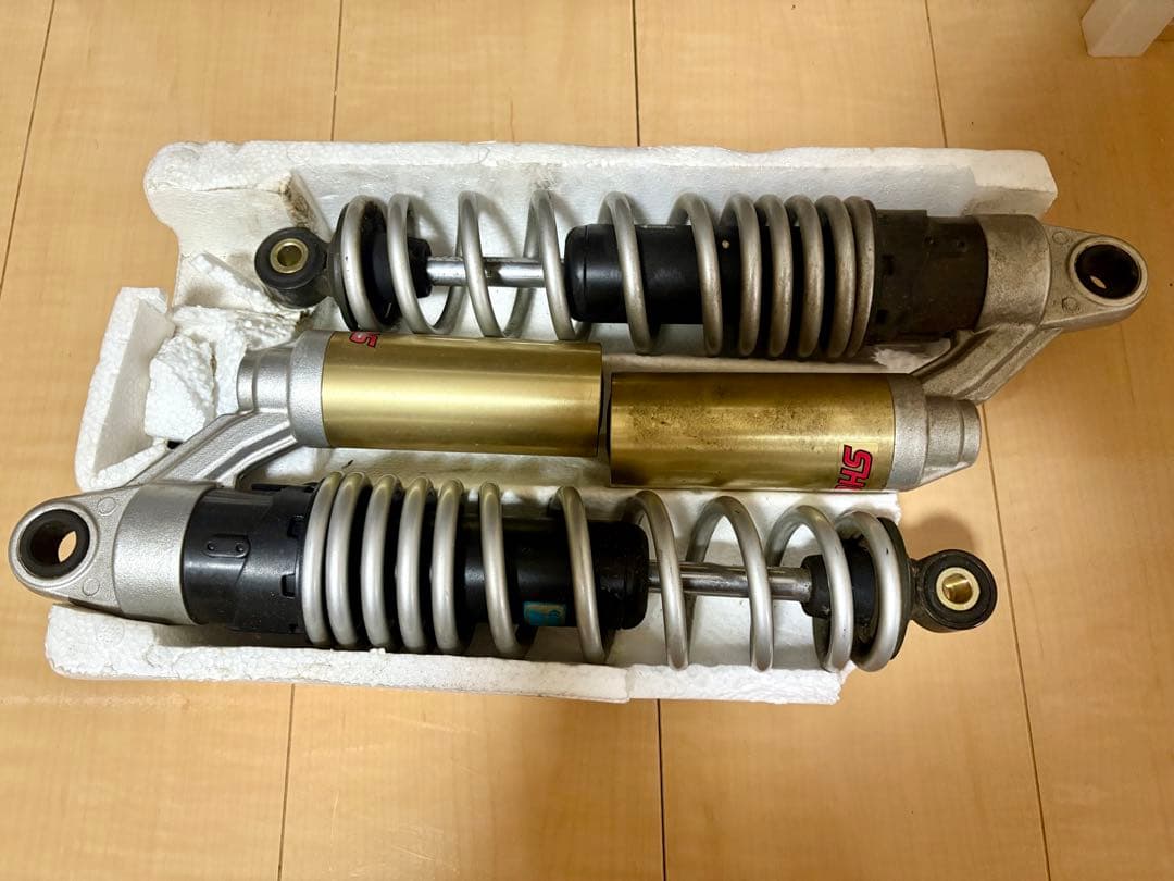 CB400SF NC31 NC39 NC42 SHOWA 純正 サスペンション リアサス 純正サスペンション CB400SF NC31 SHOWA MY9 ショーワ