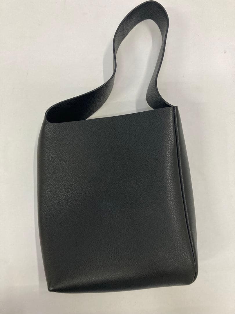 Aeta ブラックトートバッグ# Aeta ダブル ハンドル トート : S , Black – Navyblue