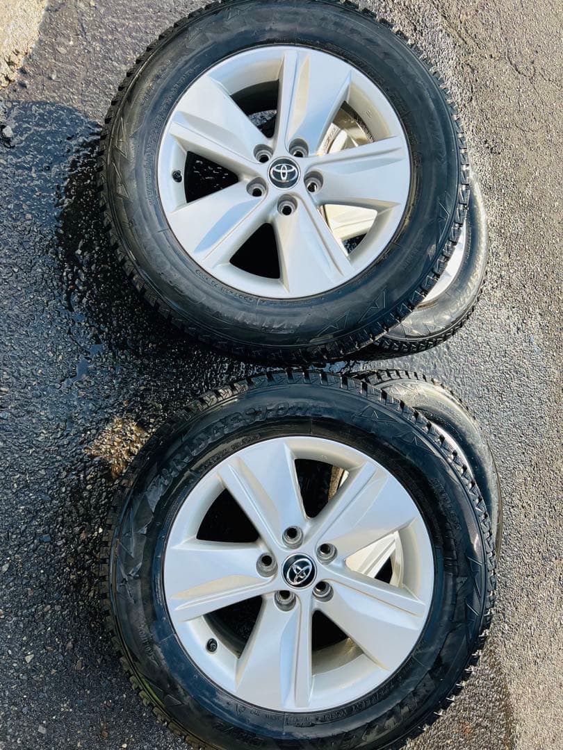 トヨタ ハリアー 純正ホイールスタッドレスセット - メルカリ