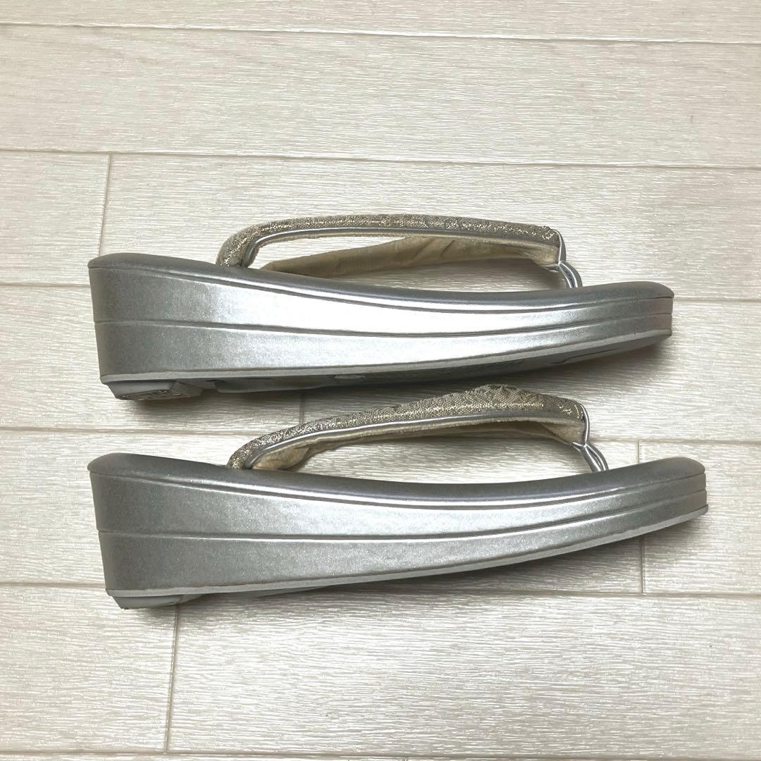 《美品》草履バッグセット　帯地　淡いゴールド