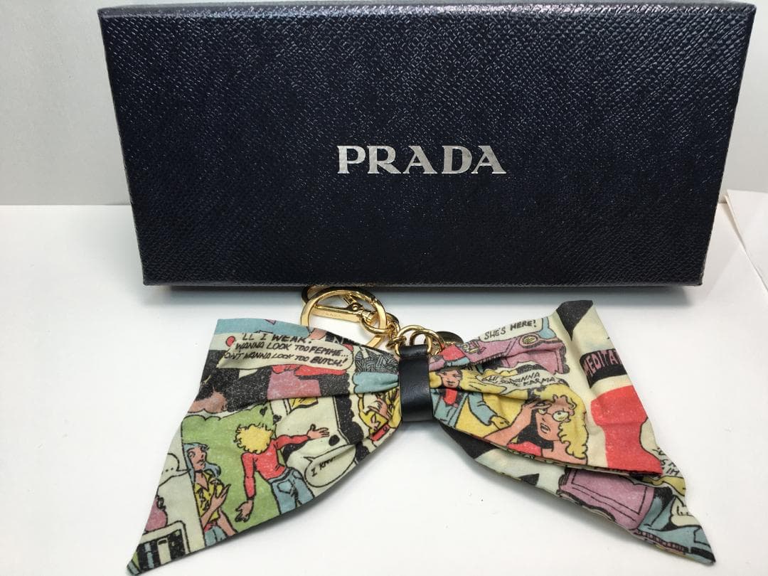 希少レア PRADA プラダ コミックリボン キーホルダー キーリング