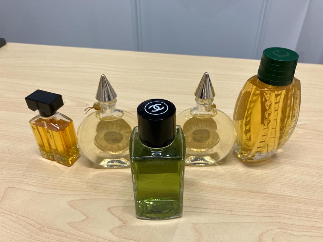 ANARKIA様 専用 香水まとめ売り 未使用中古 計5本ゲラン シャネル ベテ