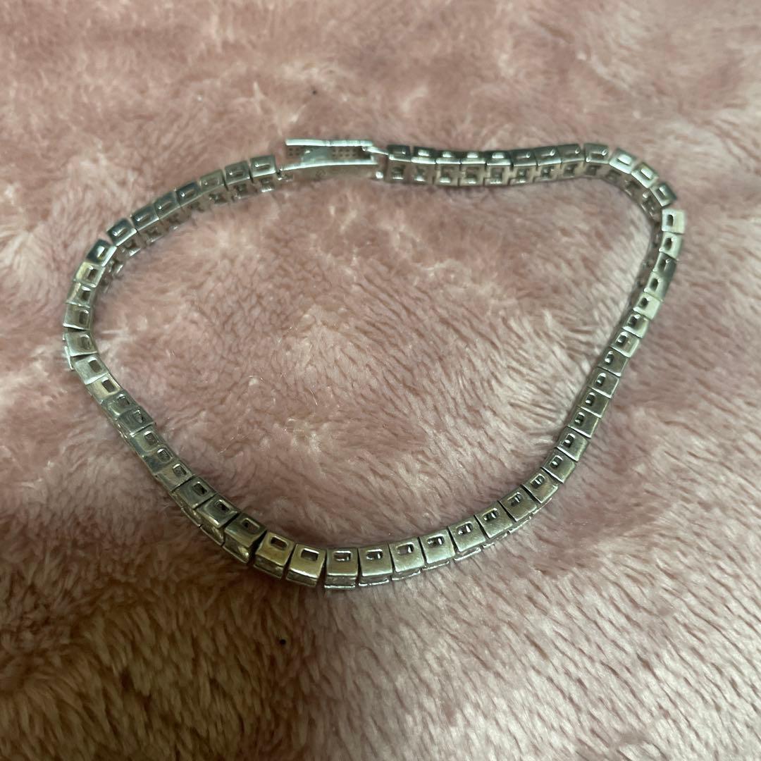 アヴァランチ　テニスブレスレット ダイヤモンド 18K ホワイトゴールド テニスブレスレット 幅1.8mm 17cm