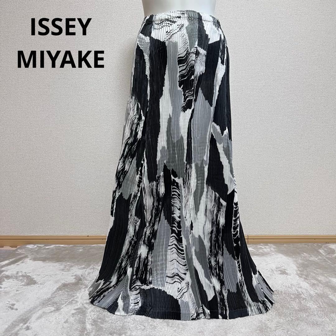 美品 イッセイミヤケ マーブル プリーツ ロングスカート - メルカリ