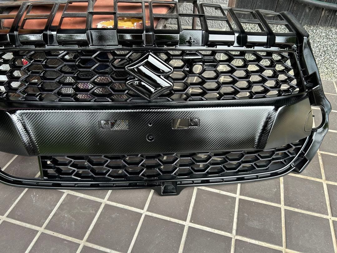 スイフトスポーツzc33s グリル 塗装品 - メルカリ