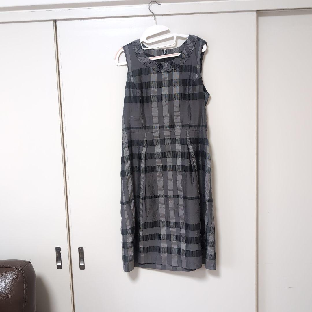 BURBERRY グレー系チェック柄ノースリーブワンピース - メルカリ