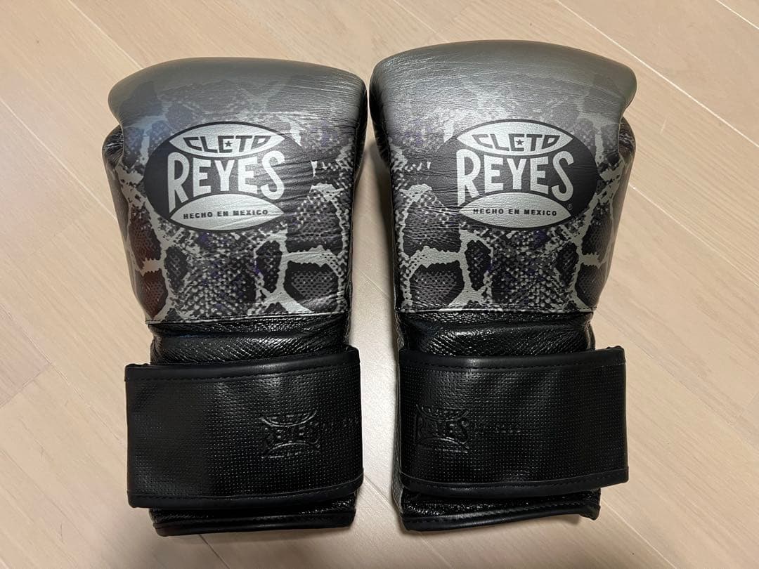 REYES ボクシンググローブ 14onz 楽天市場】レイジェス Reyes 公式 ボクシング グローブ 本革 ベルクロ