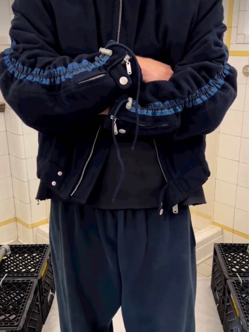 93FW Armani jeans arm cinch patch bomber - メルカリ