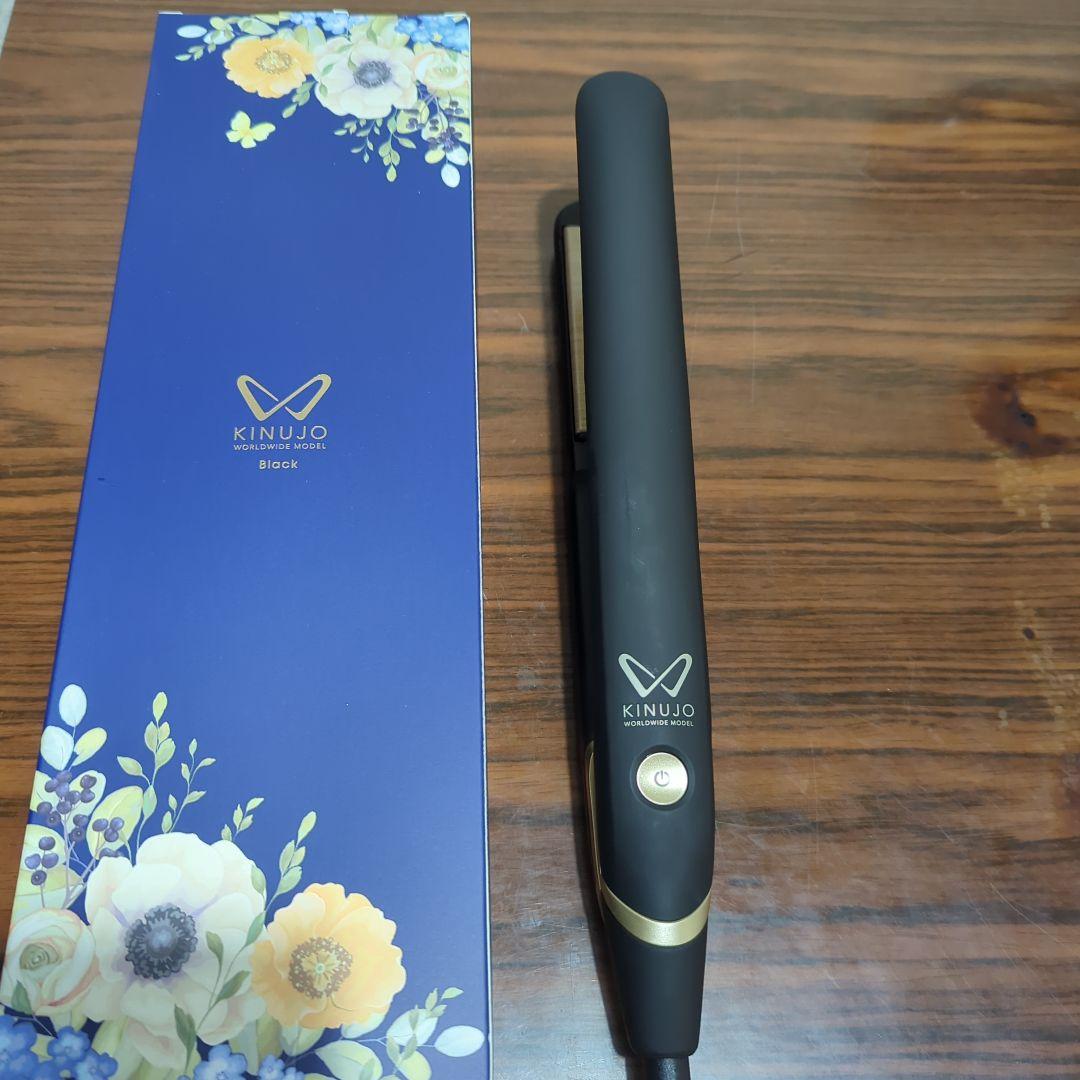 1回のみ使用 KINUJO 絹女 ストレートヘアアイロン ブラック KINUJO（絹女） KINUJO W ワールドワイドモデル ストレートヘア