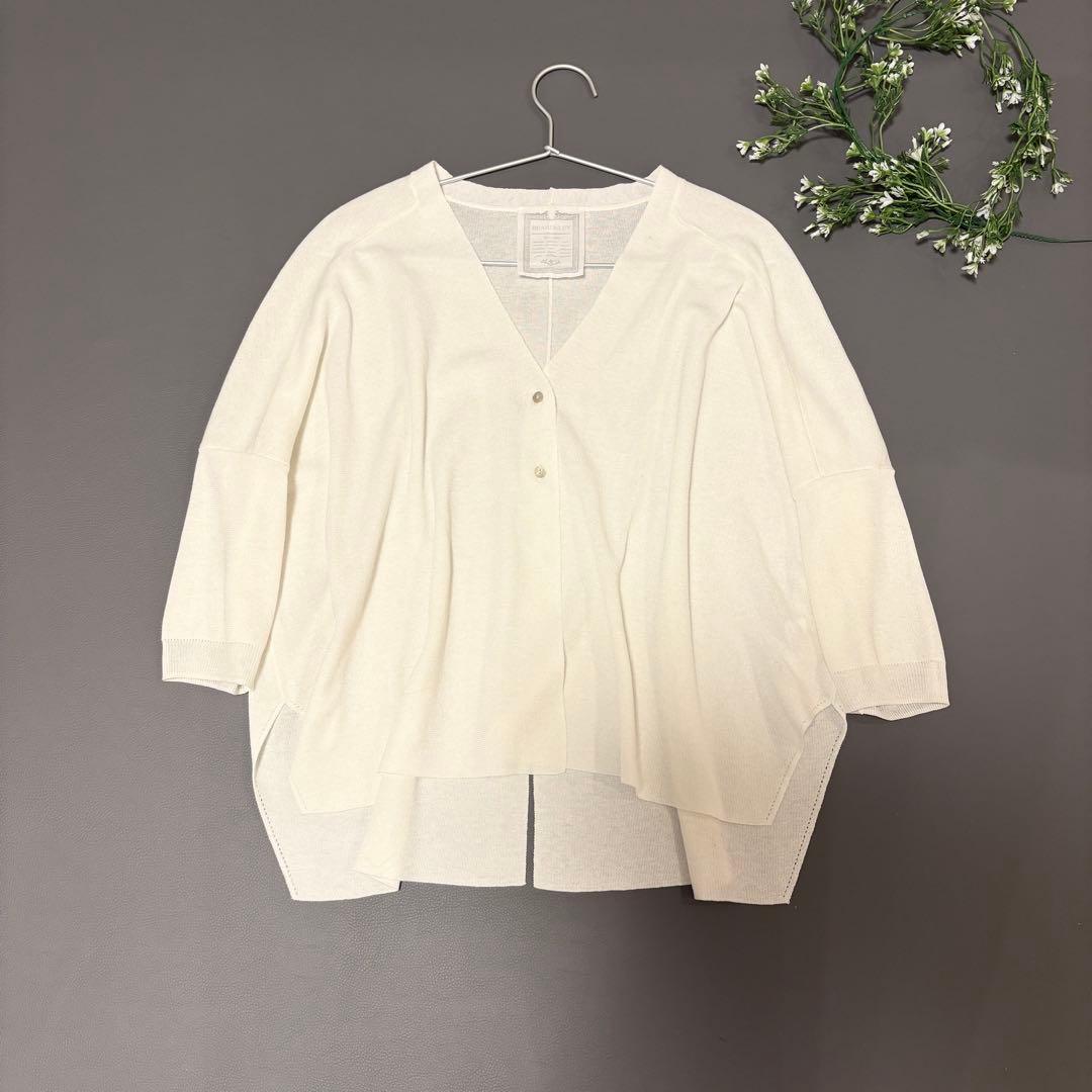未使用級✨️25SS】ビアズリー さらっとカーディガン 人気商品 Vネック