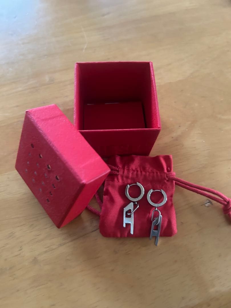 DIESEL ピアス 両耳 平野紫耀着用モデル DIESELピアス平野紫耀着用｜Yahoo!フリマ（旧PayPayフリマ）