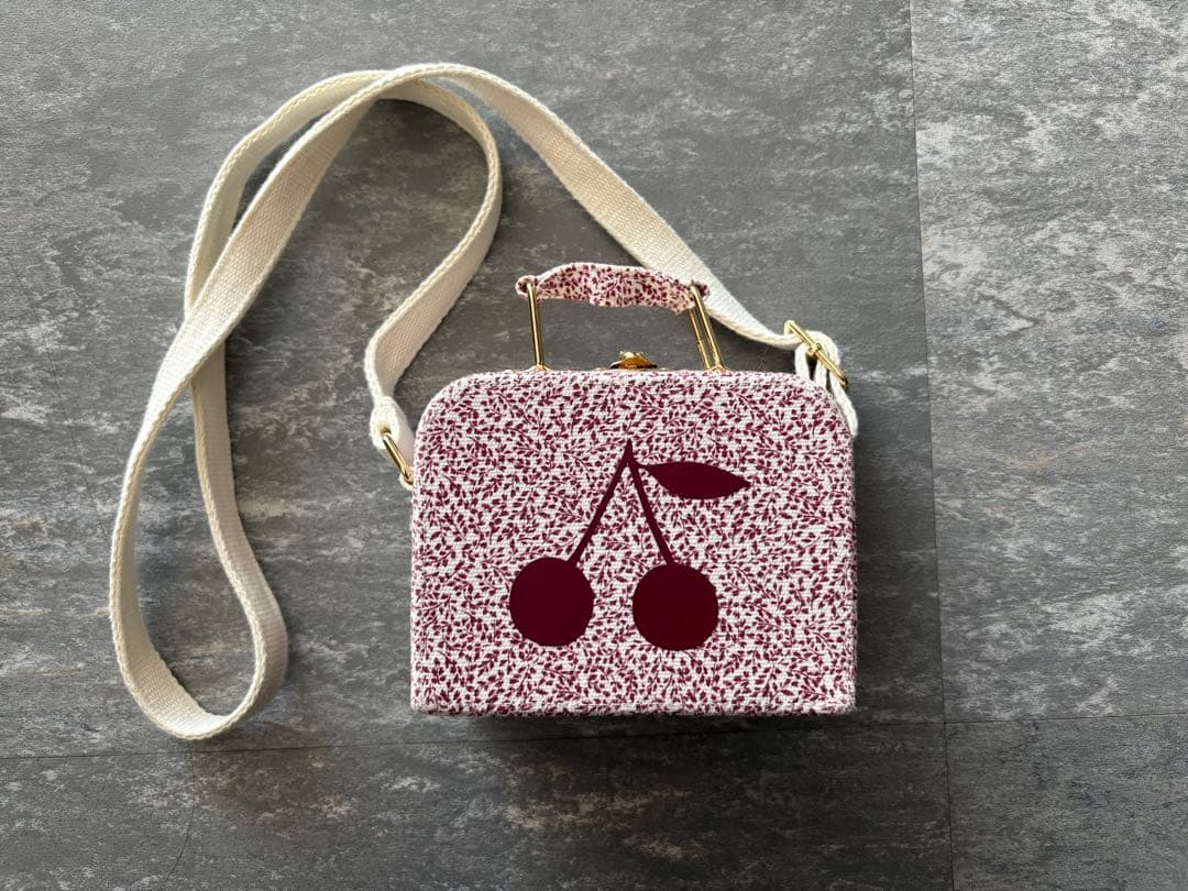 ボンポワン Bonpoint チェリー柄ポシェット - メルカリ