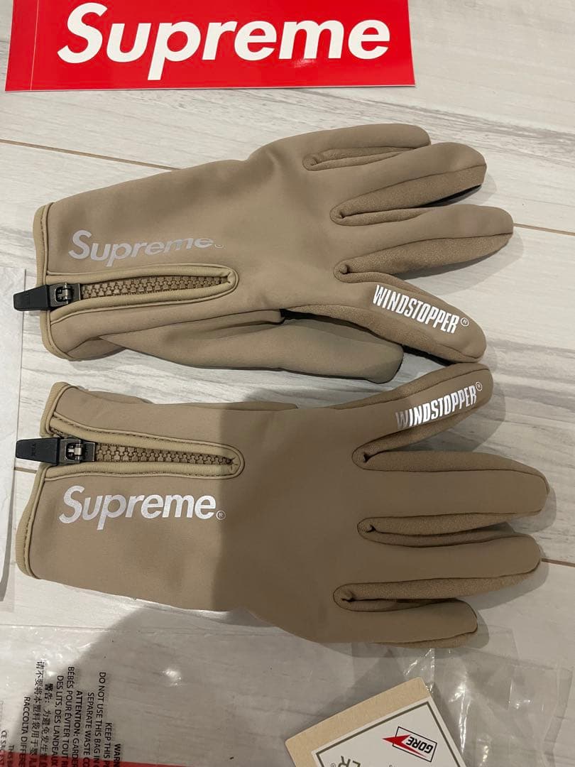 小物 Supreme WINDSTOPPER Zip Gloves \"Taupe\"