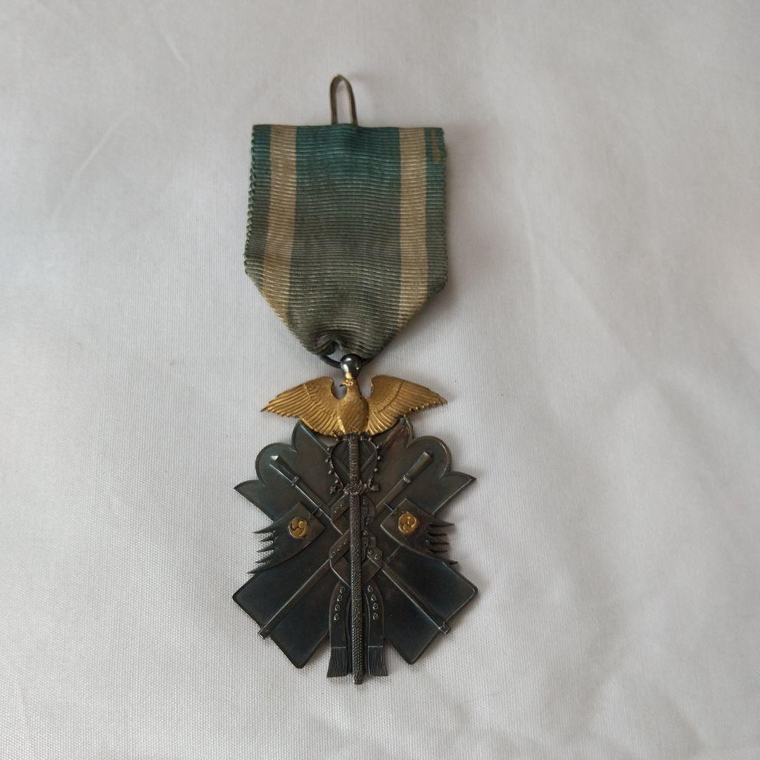 ケースつき 功七級金鵄勲章 桐葉 旧日本軍 旭日章 日本軍 従軍記章