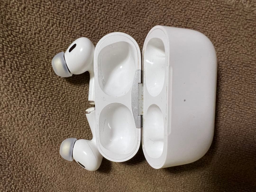 AirPods Pro2 本体 ホワイト 充電ケース付き air pods pro2 本体」の
