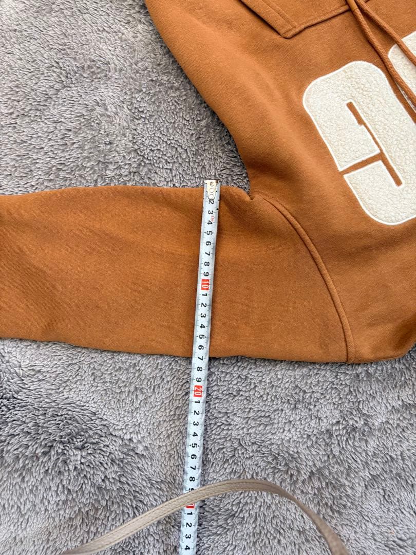 《美品》UGG ロゴ フードパーカー XS