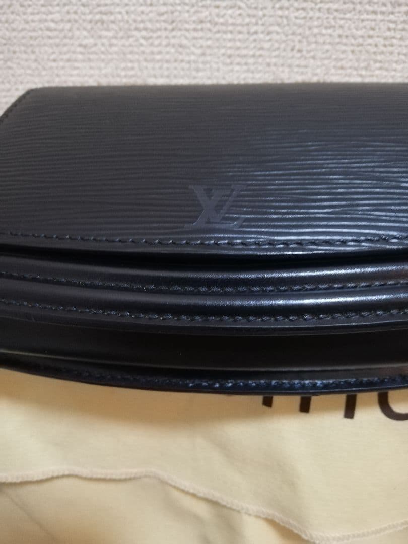 ルイ ヴィトン Louis Vuitton エピ ティルシット ノワール