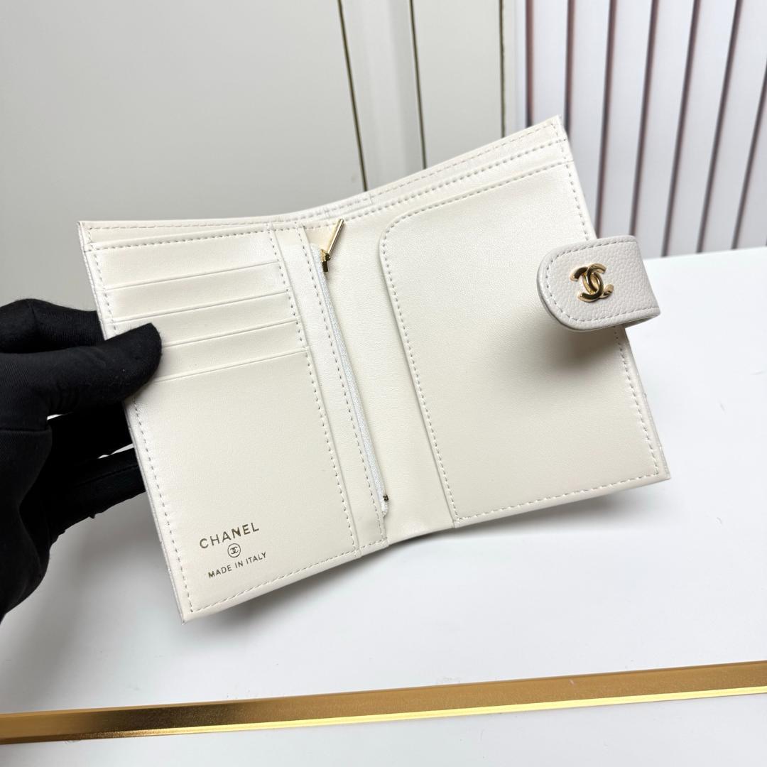 CHANEL キルティング 二つ折り財布 - メルカリ