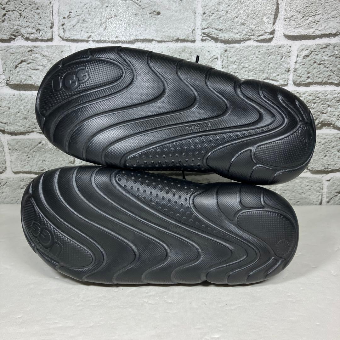 【未使用級】UGG スニーカー 23.5cm 黒 厚底 LA CLOUD LOW