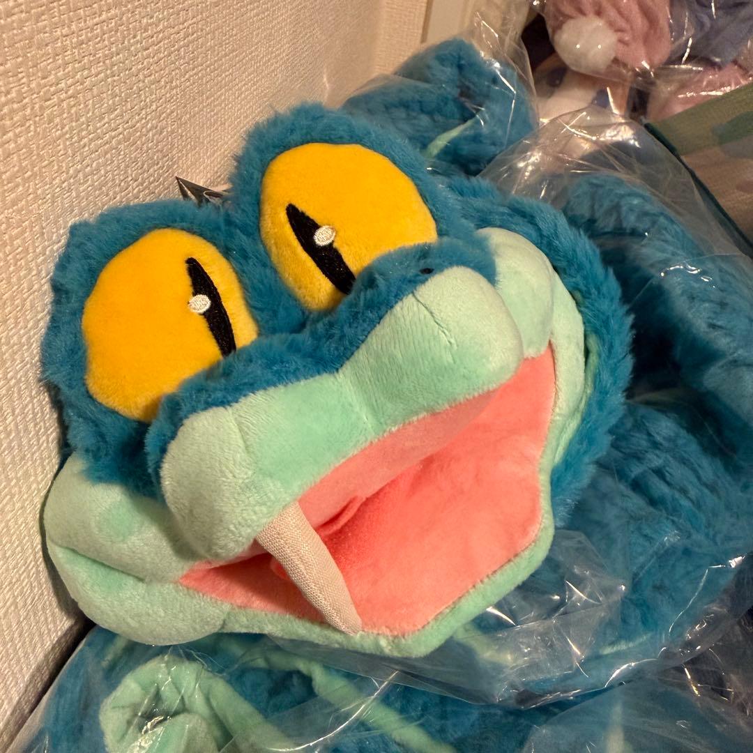 新品タグ付き　ディズニー　ズートピア　ゲイリー　マフラー　ズートピア2 東京ディズニーリゾート 『ズートピア2』グッズ ゲイリーのマフラーが