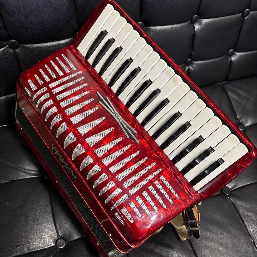 アコーディオン ケースと入門書付き 32鍵盤 21ベース ヤマハ - メルカリ