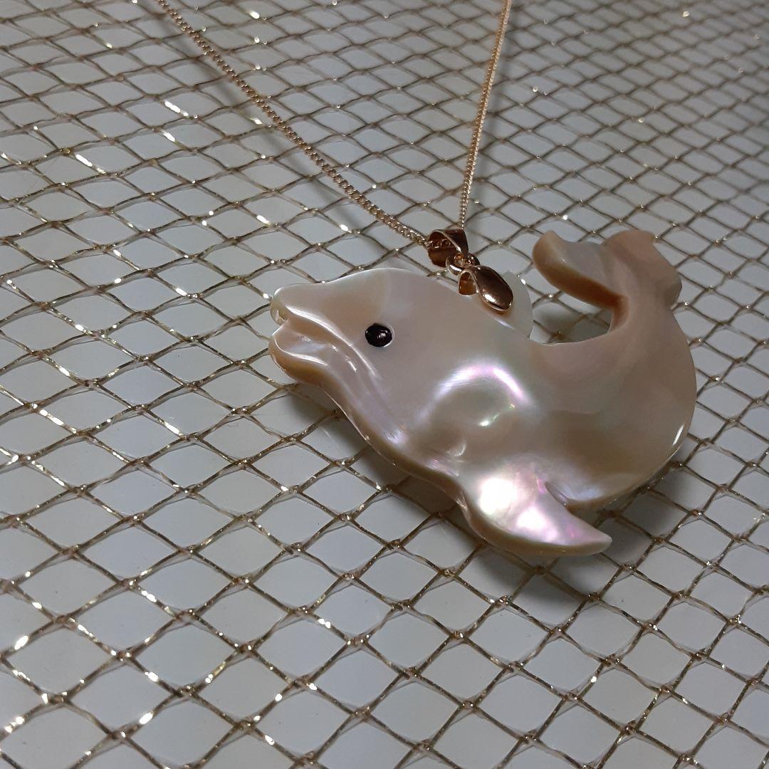 夜光貝　(雪桜様。お取引き中)　『月にウサギ:プルメリア:イルカ』ペンダント。