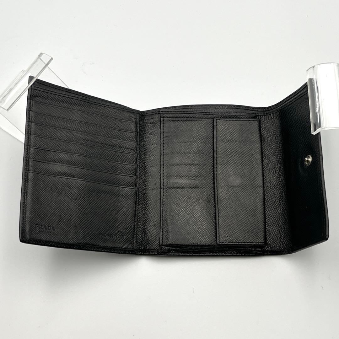 プラダ✨三つ折り 三角 トライアングル サフィアーノレザー コンパクト