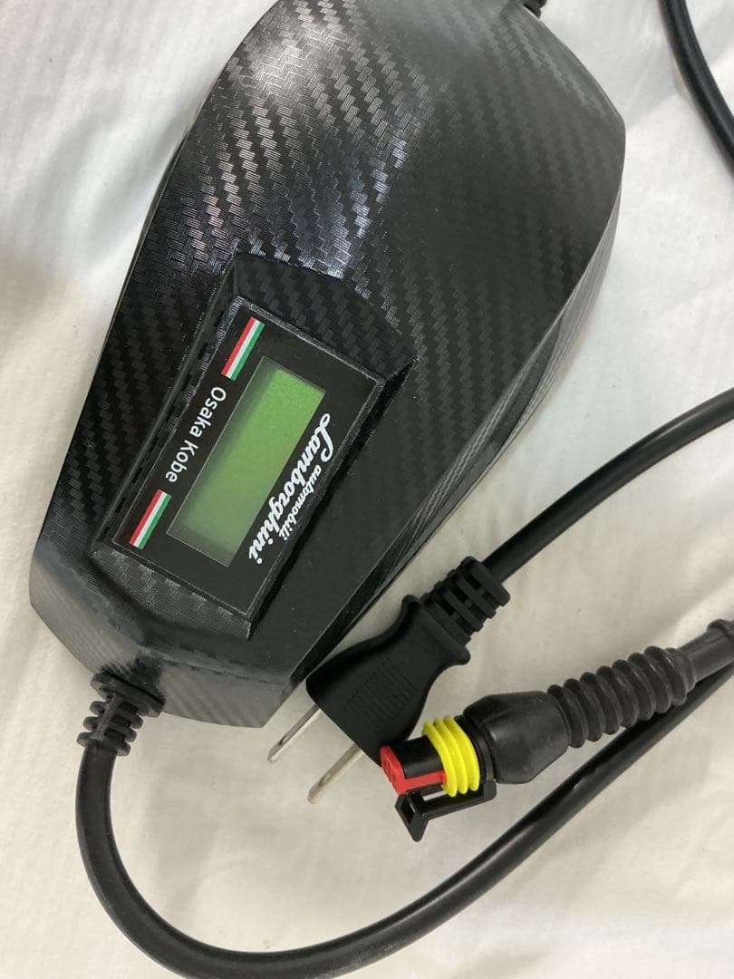 Lamborghini ランボルギーニ 充電器 カーボンファイバー調 ランボルギーニ バッテリー充電器
