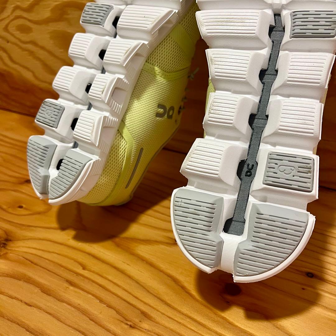 On クラウド5 23.5cm