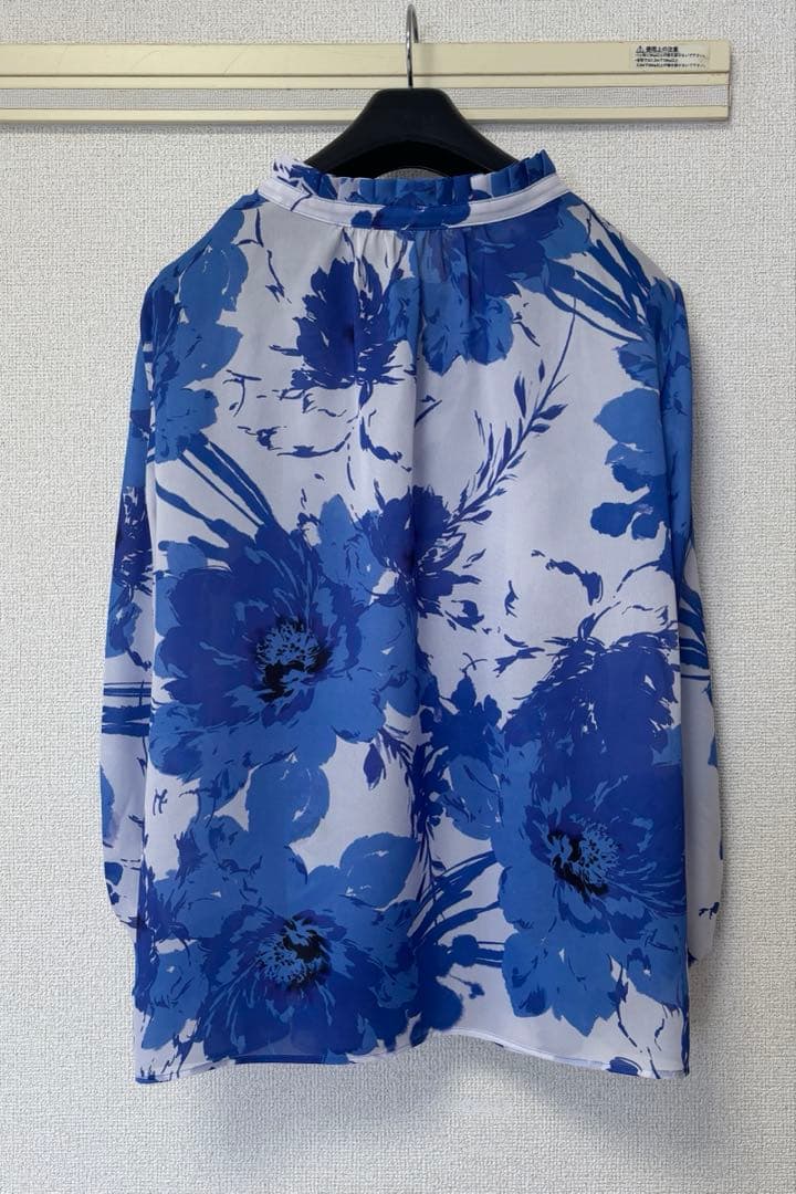 ピンキーアンドダイアン◇グラデーションフラワープリントブラウス