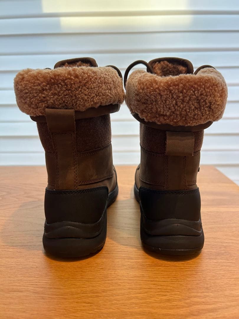 新品未使用】UGG アディロンダック ブーツ III ティップド 24cm - メルカリ