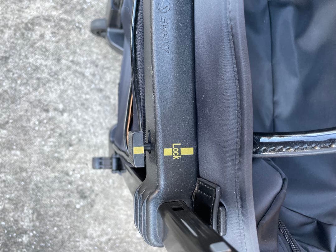 スワニー久家道子さん花柄刺繍 キャリーケース - メルカリ