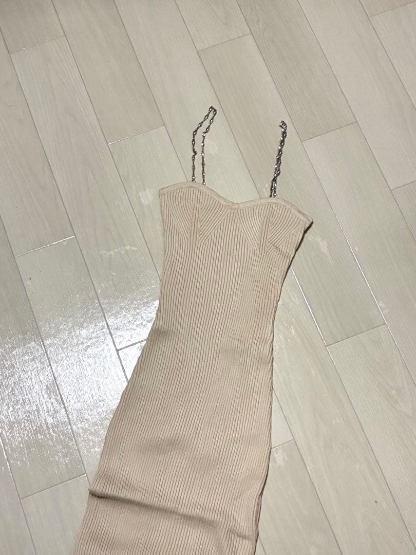 《大人気》elmyu ファーポンチョカーデ×チェーンワンピset パーティー白