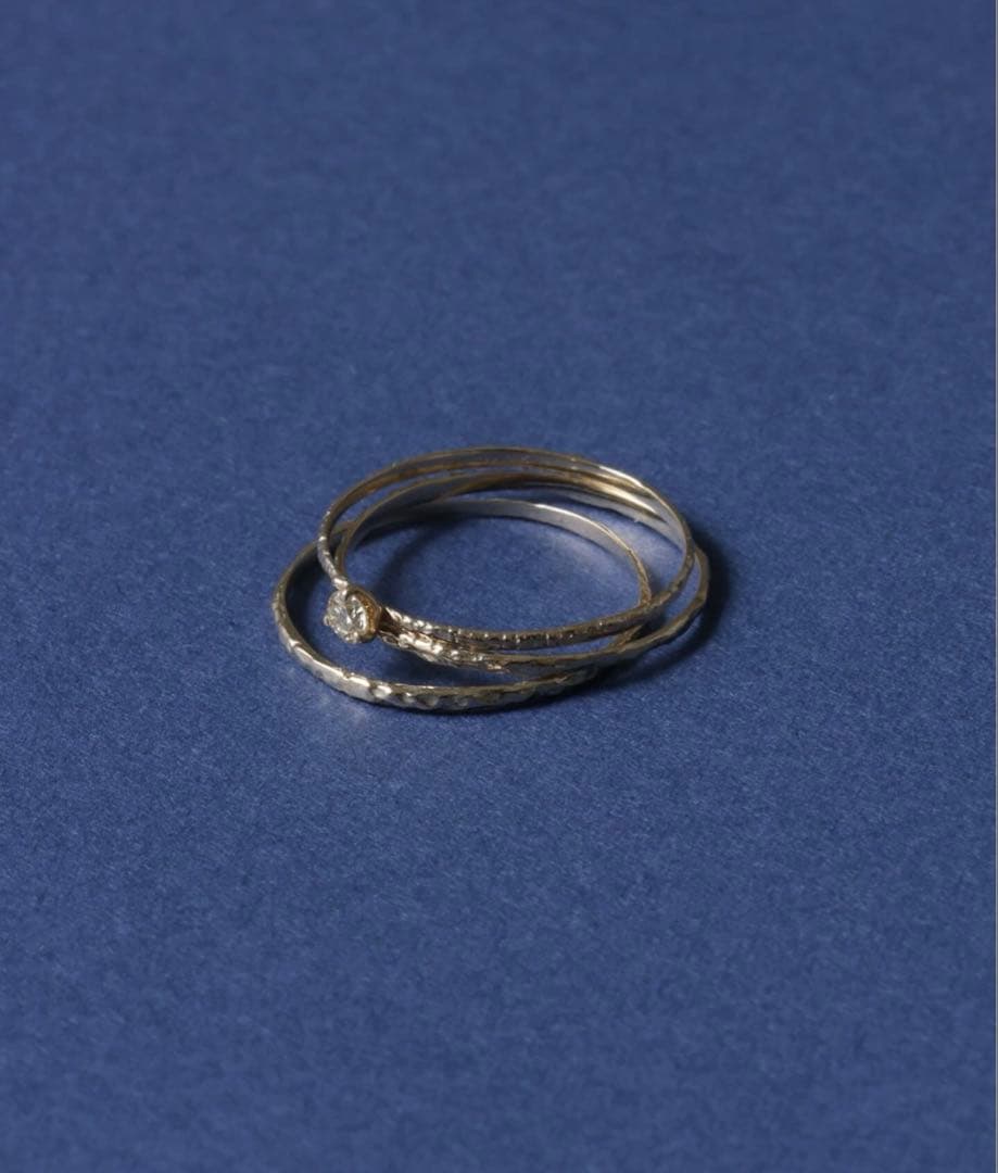 お値下げ！10thテクスチャー3本ダイヤリング K10 lilas 15号 10thテクスチャー3本ダイヤリング K10（リング）｜Lilas（リラ）の通販