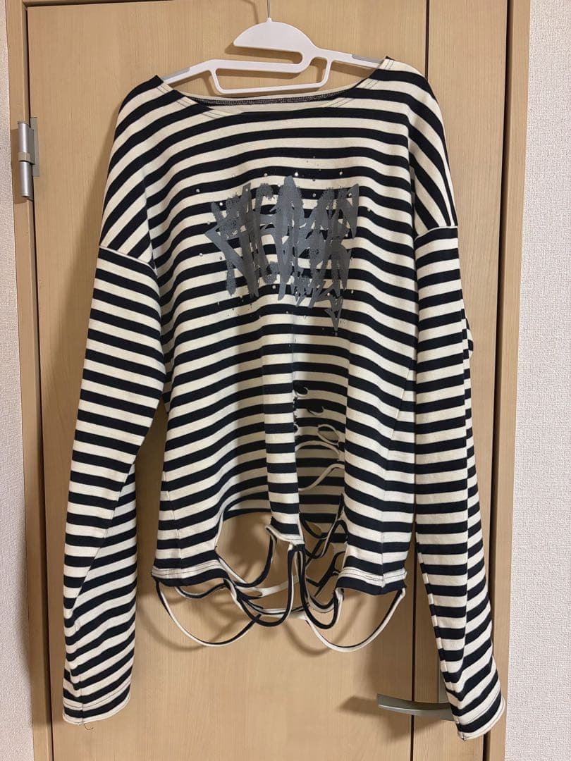 Grancy】 総柄ラインストーングラフィックロンT グランシー - メルカリ