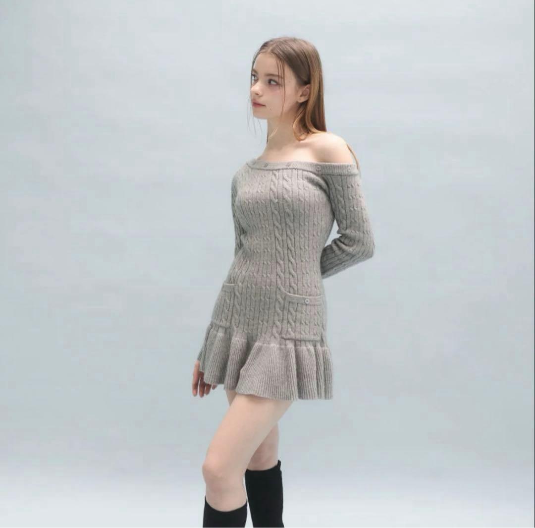 ワンピース YILON ONE SHOULDER CABLE KNIT OP White One Sleeve Sweater | One Shoulder Cable Knit Sweater | Lane 201
