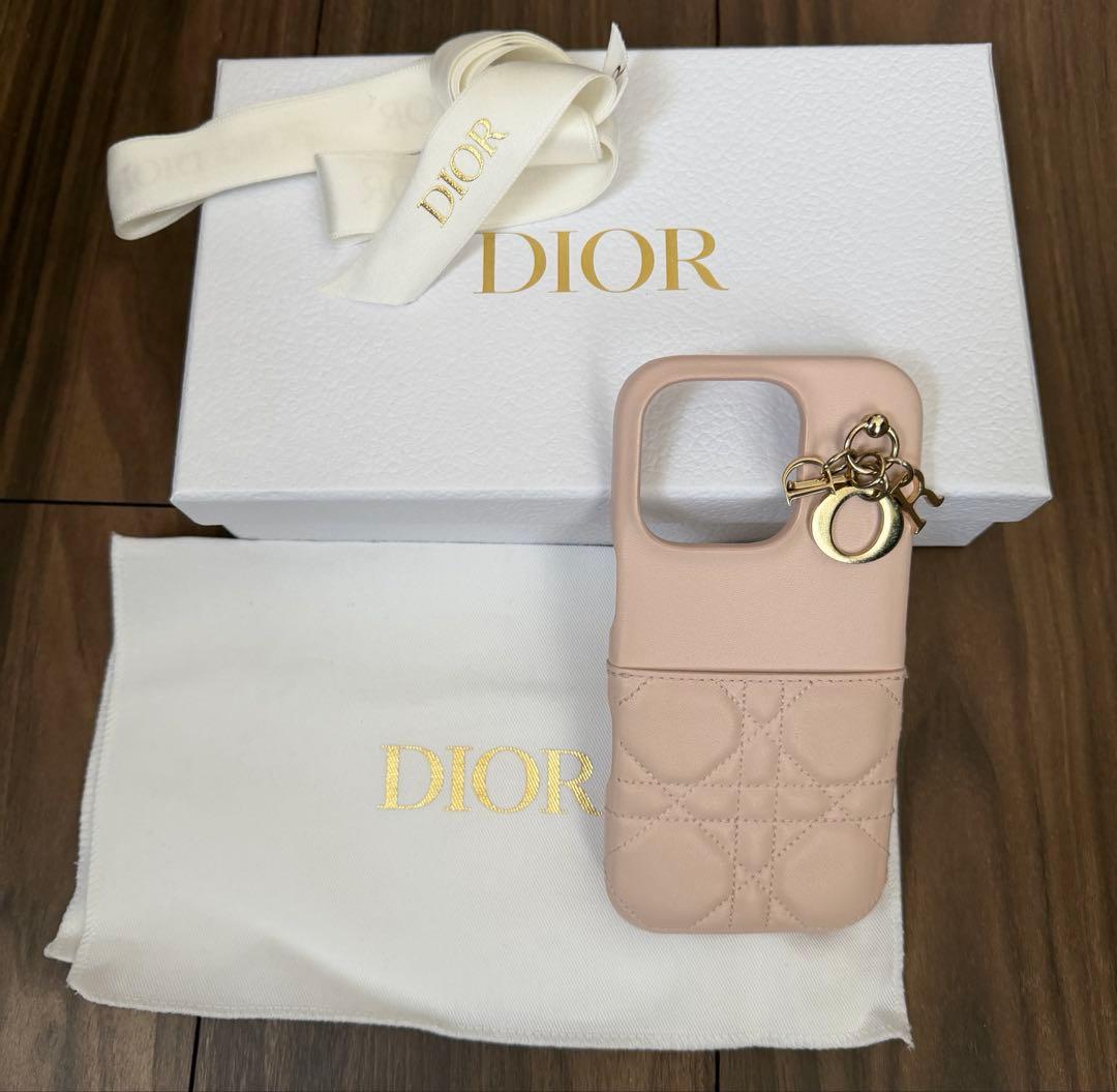 クリスチャンディオール Dior iPhone16Pro ケース - メルカリ