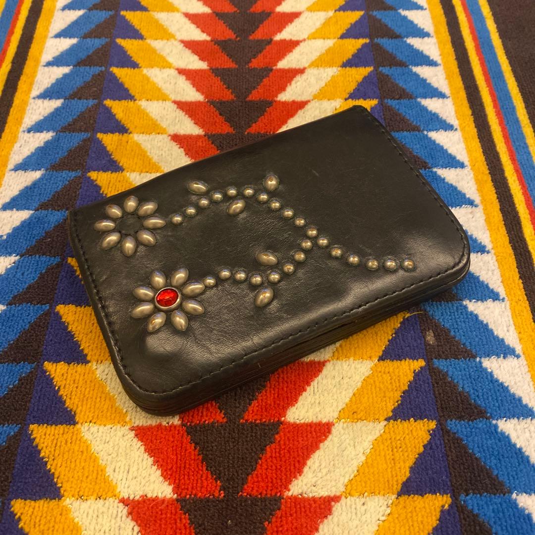 HTC フラワー ミディアムトラッカーウォレット スタッズ、丸カン取れ